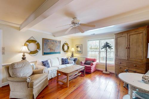 Morehead City House | Elizabeth Bell House