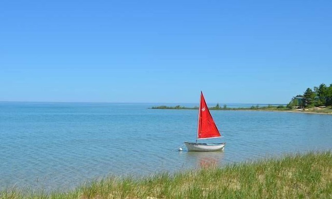 Elk Rapids Condo | ELK RAPIDS/GRAND TRAVERSE BAY CONDO #03