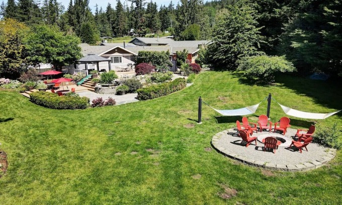 Fall City House | Elk Run - Beautiful House on a Stunning Property