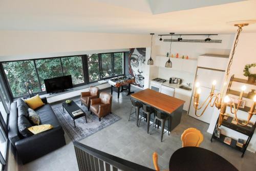 Tel Aviv City Center Apartment | Ella SR by TLV2rent