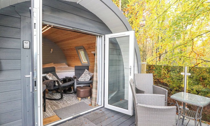 Appin Cottage | ELLERIC PODS - THE LAST RESORT, pet friendly, with a garden in Appin