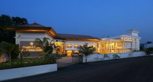 Eloor Hotel | Eloor Tourist Home