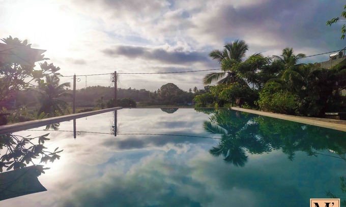 Boossa Hotel | Emel's Retreat Hotels in Galle