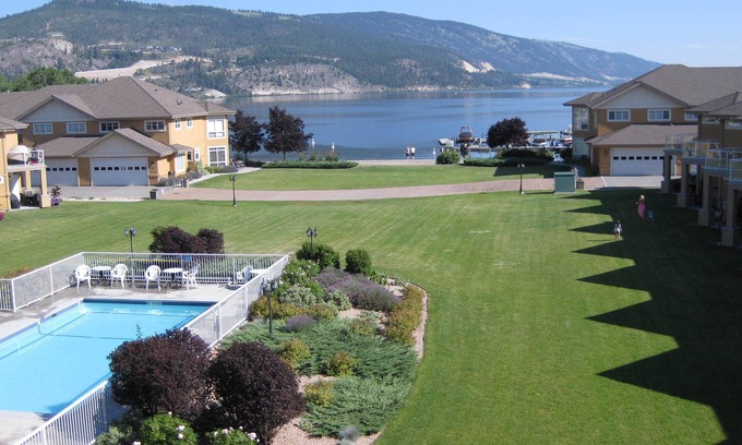 Central Okanagan Condo | Emerald Beach Villas, Waterfront on Wood Lake, Top Floor