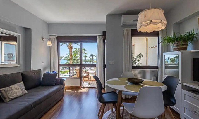 Torrequebrada Apartment | Encantador apartamento en primera línea de playa