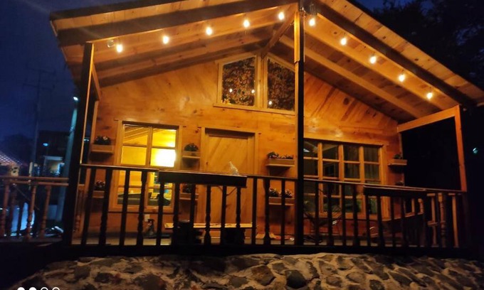 Juanacatlan Ski Chalet | Encantadora cabaña de madera, descanso y confort.