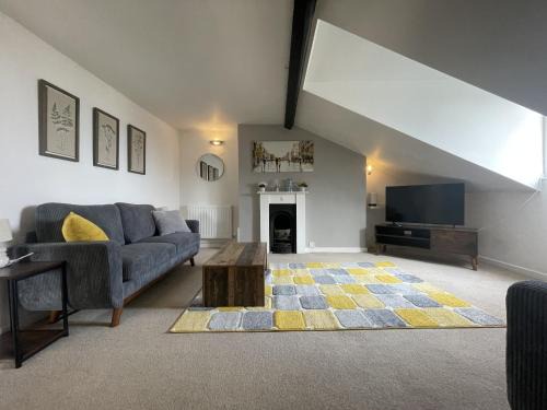 Cotham Apartment | Enchanting Escape with Peaceful Views