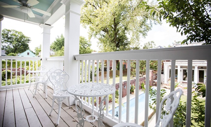 Old Louisville House | Enchanting Oasis Spa Victorian Area