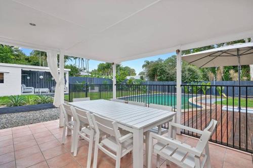 Clifton Beach House | Endeavour Holiday House Clifton Beach