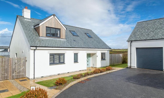 Porthtowan House | Endymion
