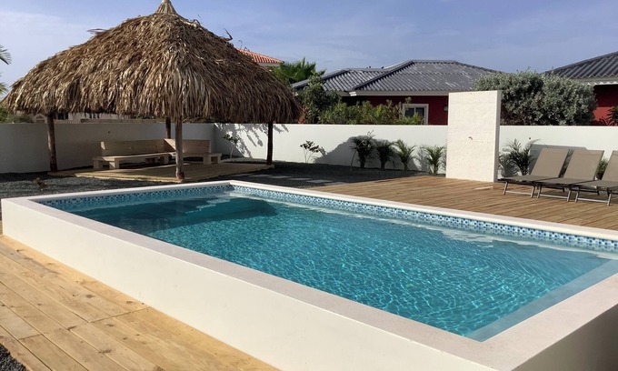 Grote Berg Villa | ENJOY A TROPICAL STAY AT KAS DI MICHA CURAÇAO