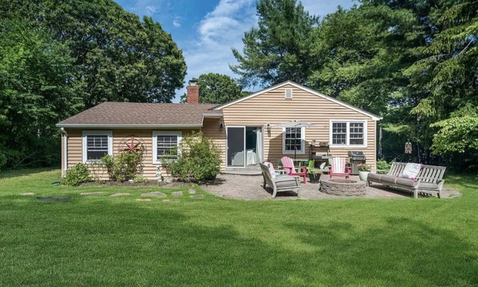 Southold Cottage | Enjoy all seasons in this beautiful North Fork Cottage perfectly located!