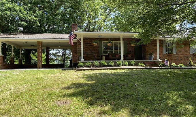Jamestown House | Enjoy Nature In Style!