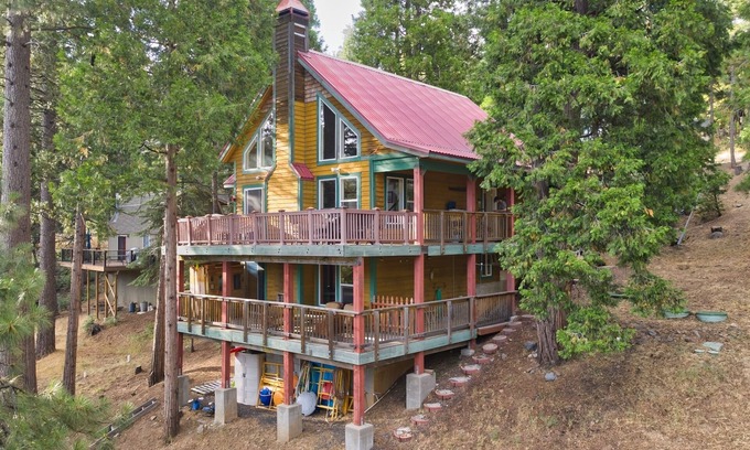 Long Barn House | Enjoy Spring and summer with all the family. Near swimming fishing and hiking.
