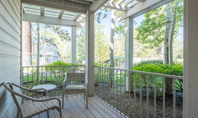 Kings Beach Condo | Enjoy the Lakeview! Complex centrally located in Kings Beach, right on the Lake!