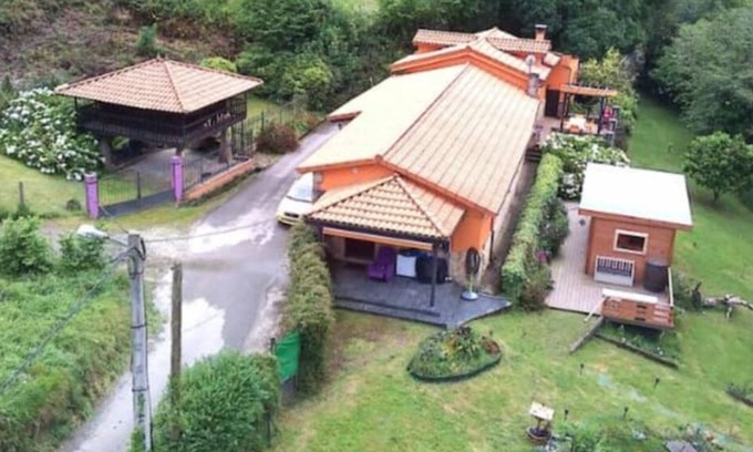 Lloreda Cottage | Enjoy the nature in Asturian cottage next to beach