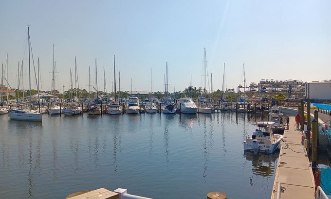Burnt Store Marina Condo | Enjoy the sunshine!1 bedroom condo in Burnt Store Marina, Punta Gorda, Florida.
