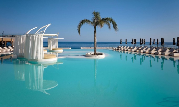 Sissi Hotel | Enorme Santanna Island