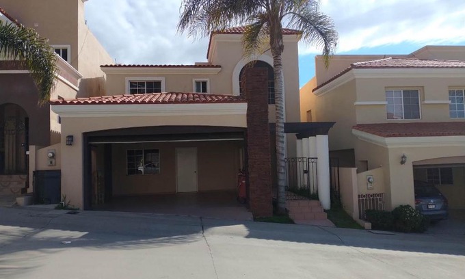 Ensenada House | ENSVACATION