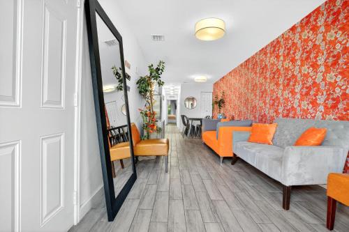 West Little Havana House | Entire 3 Bedroom house 10 mins MIA and Downtown