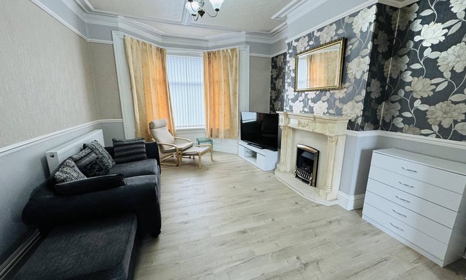 Sunderland House | Entire 4-bed House in Sunderland