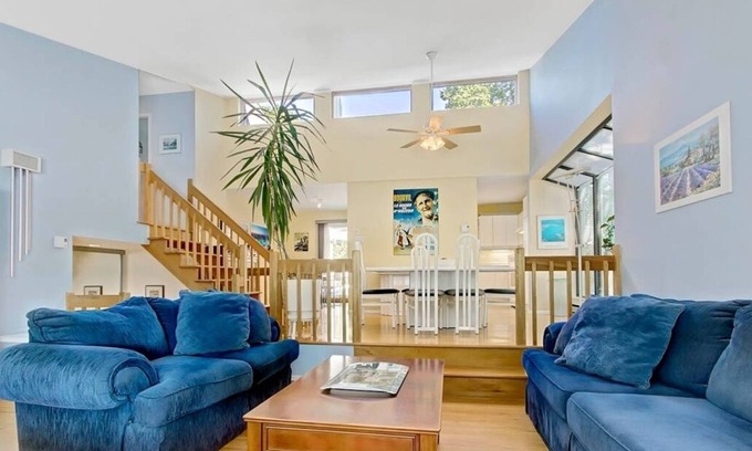 Sainte-Foy-Sillery-Cap-Rouge House | entire accommodation, in the heart of Sillery, free parking!