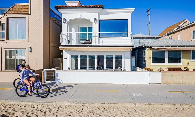 West Newport House | Entire Boardwalk Home on the Beach in Newport Beach with Beautiful Views