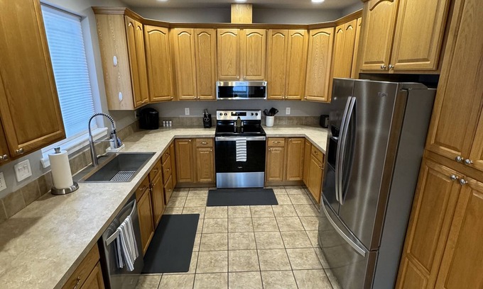 Yakima House | Entire home in West Valley in a quiet neighborhood!
