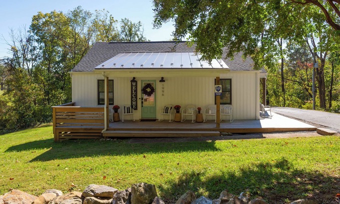 Afton Cottage | Entire Mid-Century Modern Farmhouse-Style Cottage hosted by Heather
