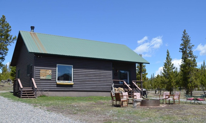 Dubois Cabin | Entire rustic cabin on Union Pass hosted by Tanya