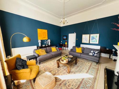 Clifton Apartment | Entire Stylish Colourful Two Bed Flat in Clifton