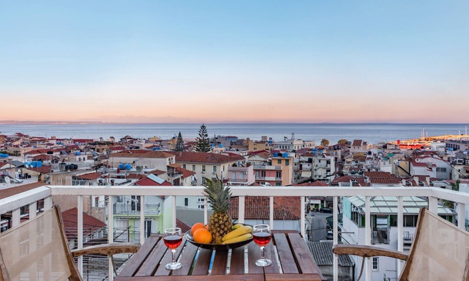 Zakynthos Town Apartment | 'eolia Apartment' - Sea & City View Central Apt