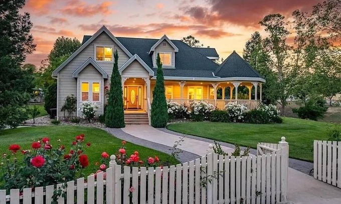 Atascadero House | Epic 6BR Estate*Close to Wineries*Sleeps 18