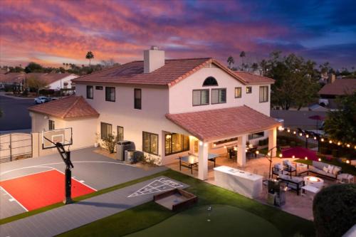 Paradise Park Vista House | Epic Family Home Pool Slide Putt Putt Theatre Room