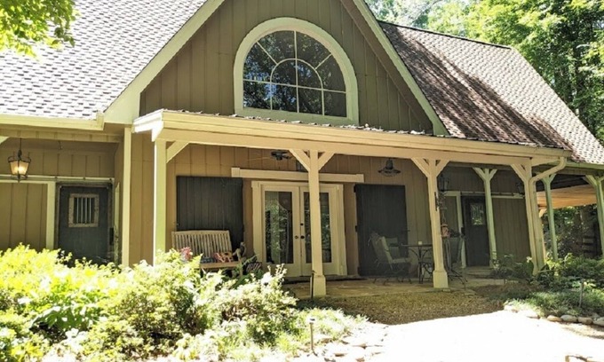 Ball Ground House | Equestrian Retreat/Country Getawayn