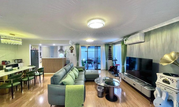 Victoria Park House | Equitice Spring Moonlight Villa - Shared Property