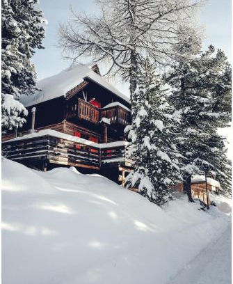 Reichenau Ski Chalet | Erlebnis - Hütten Falkert by S4Y