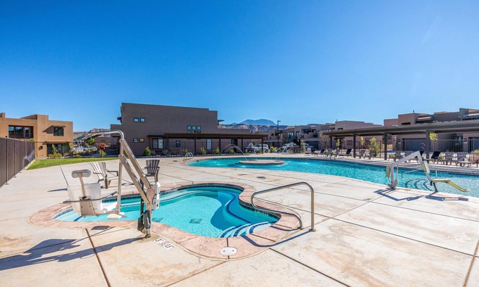 St. George Villa | Escape On The 18th Hole