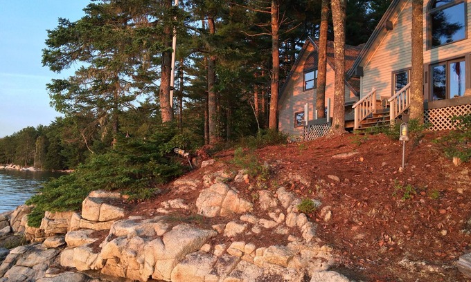 Sullivan House | “Escape” to a Waterfront Artist’s Home on Secluded Evergreen Point, Taunton Bay