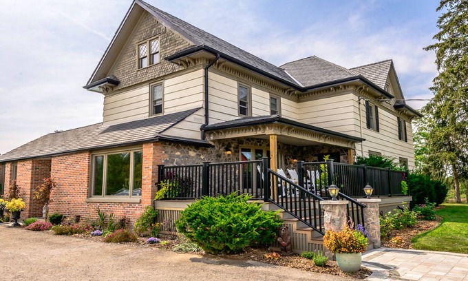 Pelham Other | Escape to the countryside and relax! Many varied attractions nearby for all.