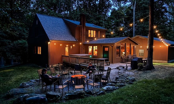 Butler Cabin | Escape to the wood—featuring hot tub, private trails, fire pit, peaceful seclusion. Dogs welcome.