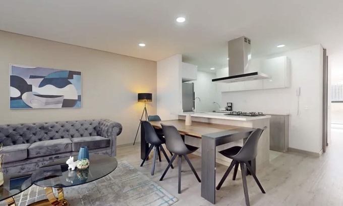 Chico Norte III Apartment | Espacioso Apartamento en Bogota de 2 Habitaciones