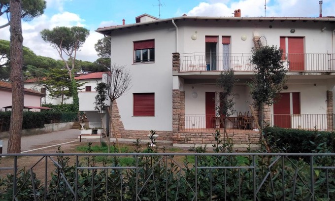 Marina di Castagneto Carducci Apartment | Ester a soli 150m. dal mare