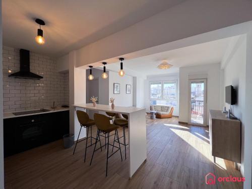 Castello de la Plana Apartment | Estilo y Elegancia en el Centro