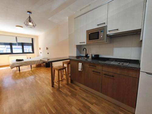 San Lazaro y Otero Apartment | Estudio Céntrico A53