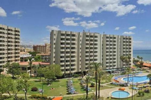 Carihuela Apartment | ESTUDIO RECIEN REFORMADO EN HOTEL 1 LINEA PLAYa