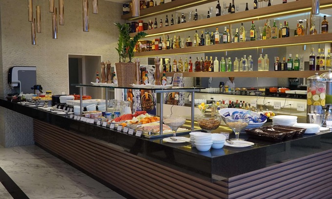 Recreio dos Bandeirantes Hotel | eSuites Hotel Recreio Shopping