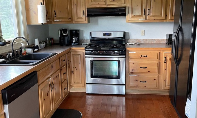 Etlan House | Etlan A-frame With Front View Of Old Rag Mountain.