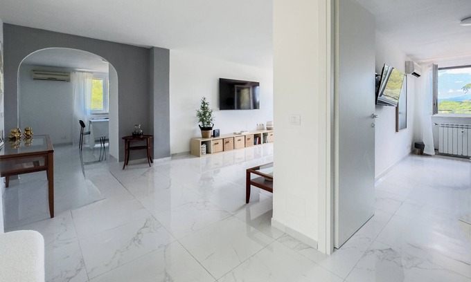 Zona XXVIII Tor de' Cenci Apartment | EUR MOSTACCIANO PANORAMIC VIEW