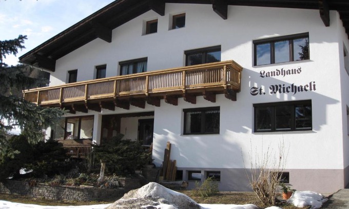 Pettneu am Arlberg Apartment | Eva Falch